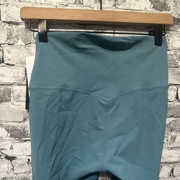 NWT Nike Zenvy Womens Training High-Rise 8" Shorts Size Medium (Teal) DQ6003-006 - Picture 7 of 16